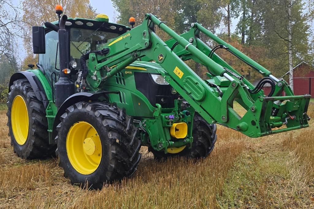 John Deere 6145 R Traktorit