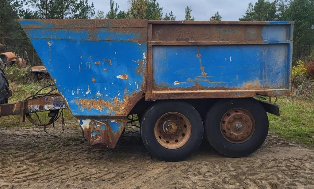  Hiekoitinvaunu etukipillä Omavalmiste Hiekan- ja suolanlevittimet