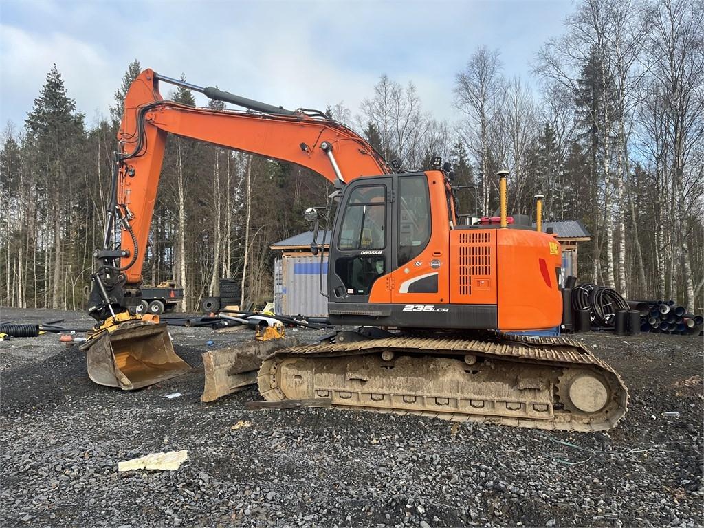 Doosan DX 235 LCRD Telakaivukoneet