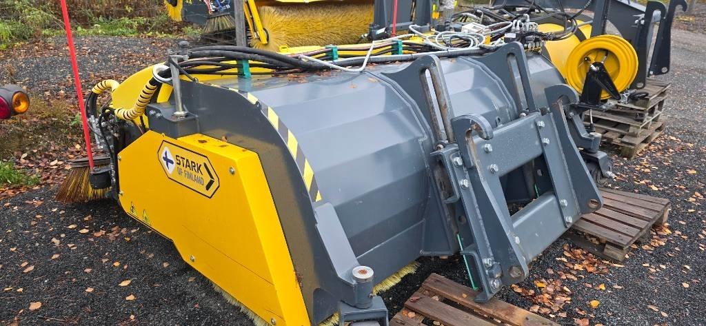 Stark CSW 2 proto keräävä harja Taajamatraktorien varusteet