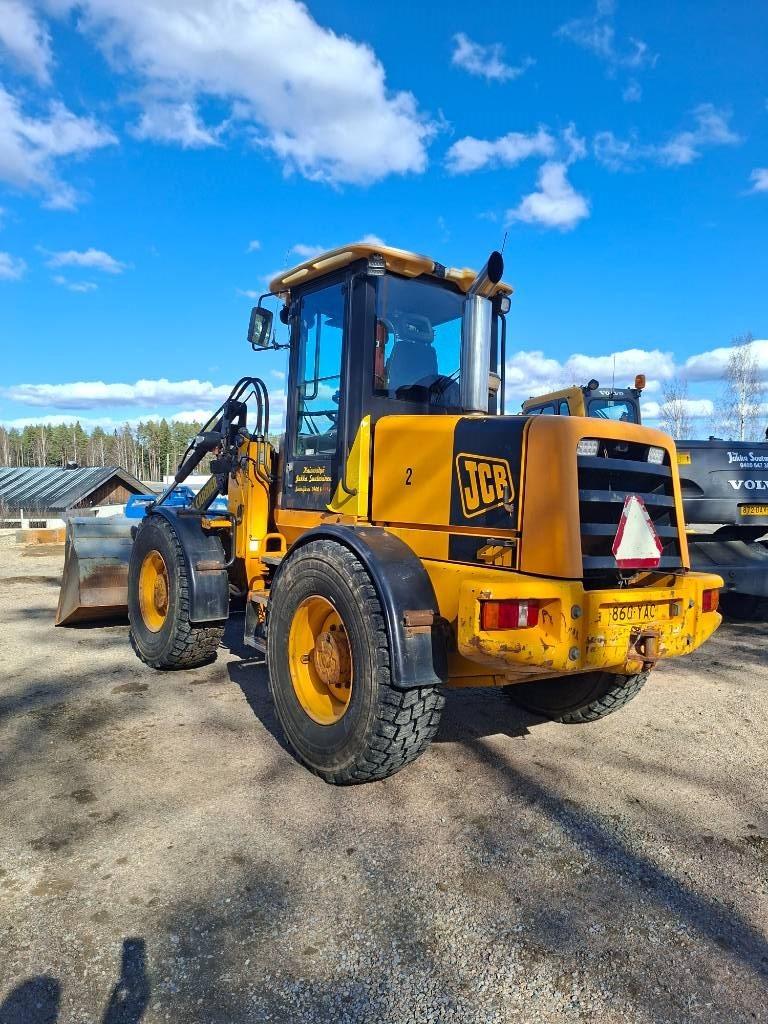 JCB 411 Pyöräkuormaajat