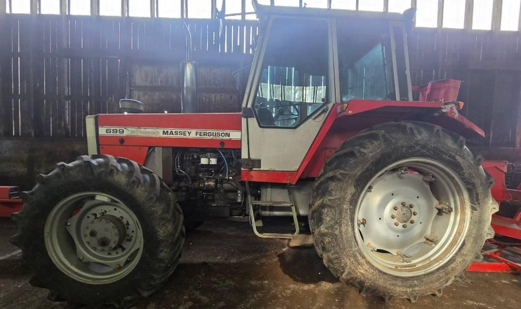 Massey Ferguson 699 Traktorit