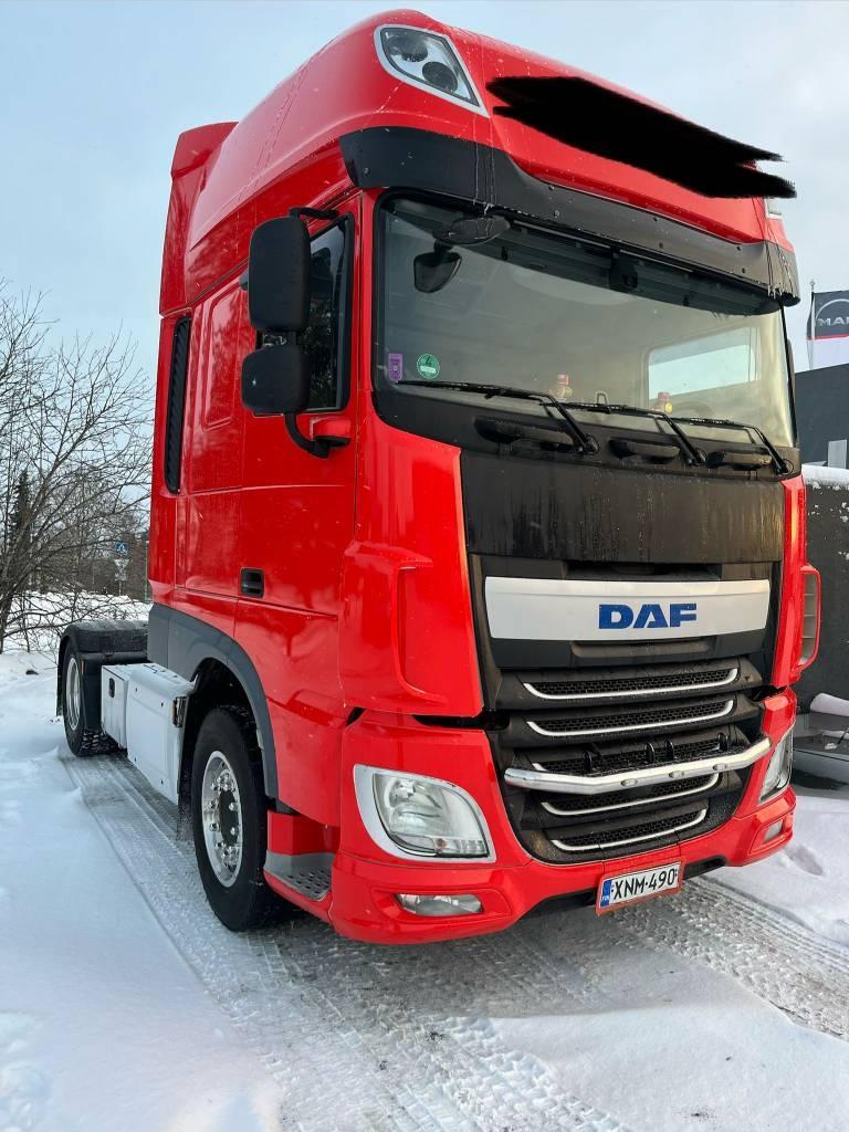 DAF XF 440 Vetopöytäautot