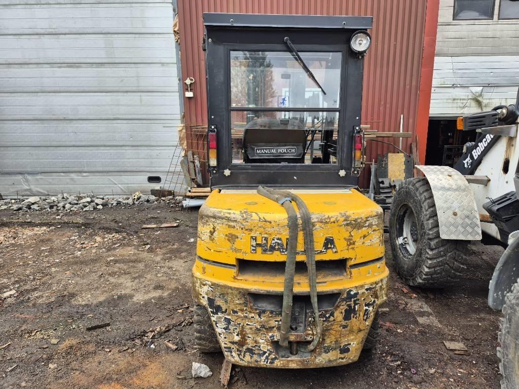 Halla HDF 30 Dieseltrukit
