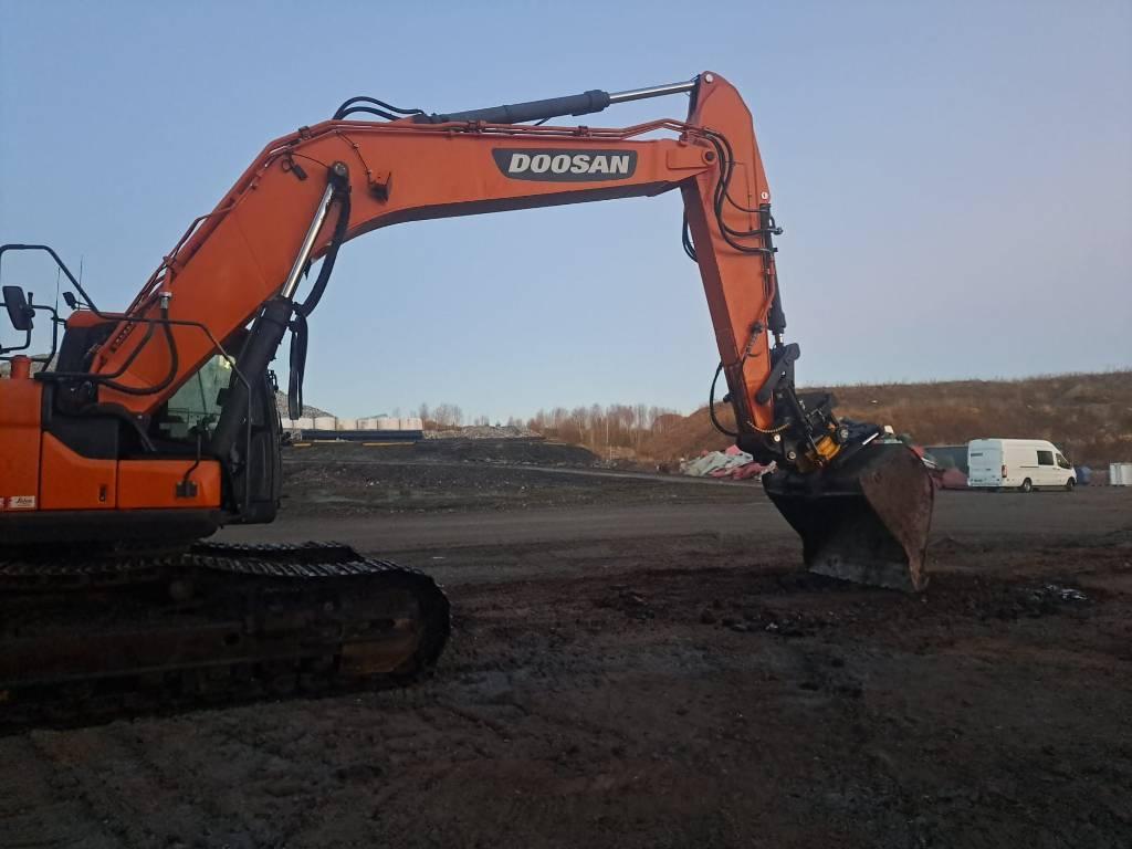 Doosan DX 300 LC-5 Telakaivukoneet