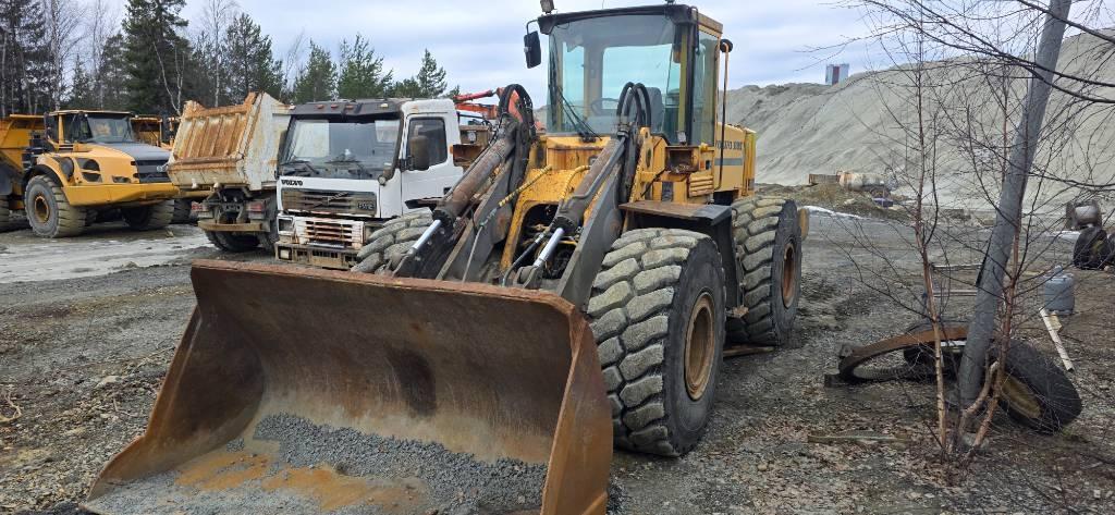 Volvo L 120 Pyöräkuormaajat