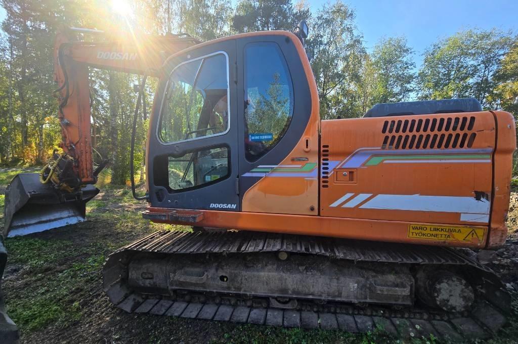 Doosan DX 140 LC Telakaivukoneet