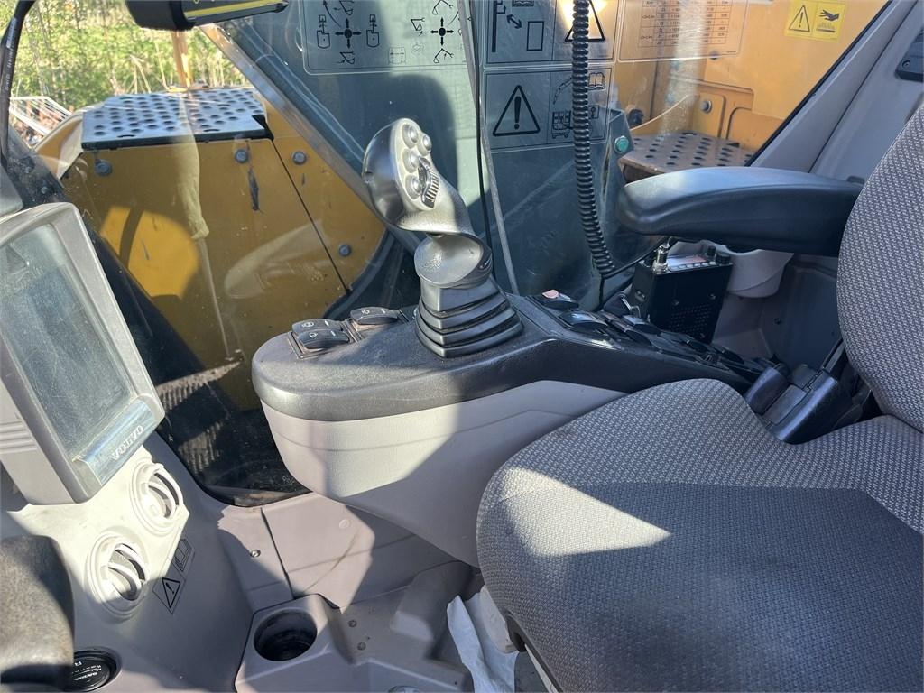 Volvo ECR 235DL Telakaivukoneet