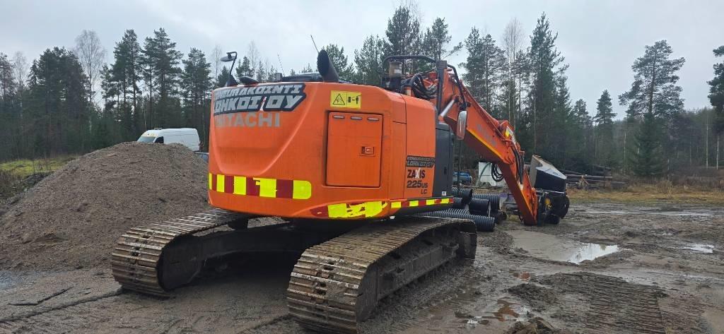Hitachi ZX 225 US LC-5 B Telakaivukoneet