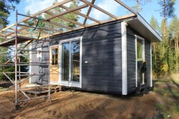 Hirsinen taukohuone / mökki Koukku / vaijeritartun