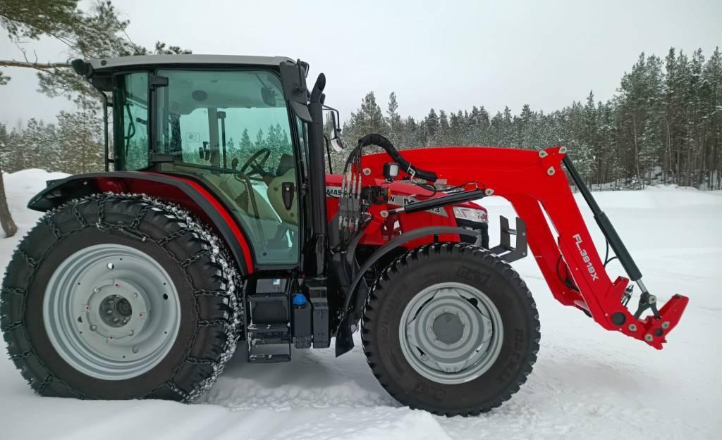 Massey Ferguson 5713M Traktorit
